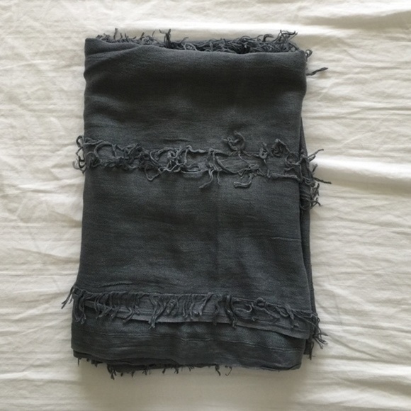 Topshop gray fringed wrap scarf - Picture 4 of 5